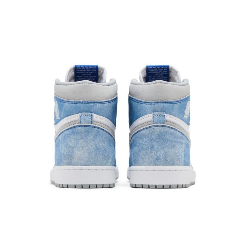 Air Jordan Retro 1 "Hyper Royal"