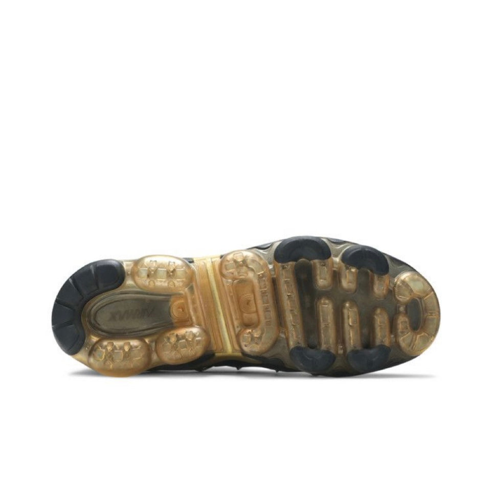 Nike Air Vapormax Plus "Black Gold"