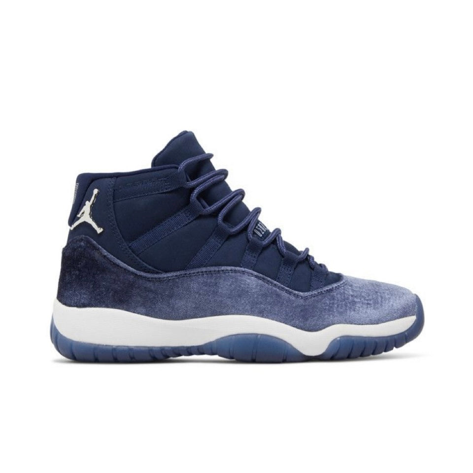 (Size Wmn 8.5) Air Jordan Retro 11 "Midnight Navy Velvet"