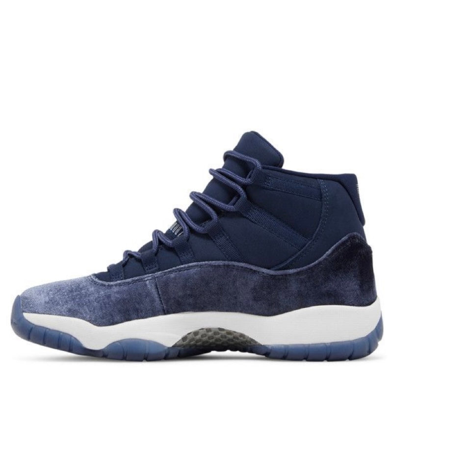 (Size Wmn 8.5) Air Jordan Retro 11 "Midnight Navy Velvet"
