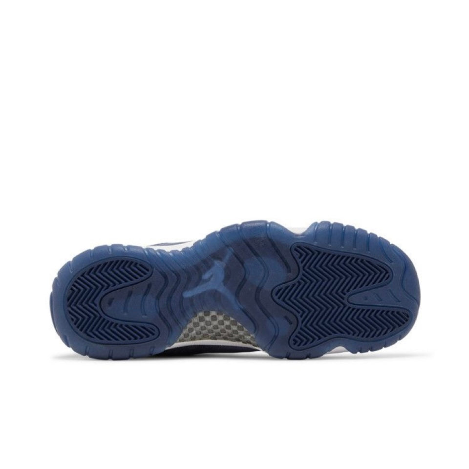 (Size Wmn 8.5) Air Jordan Retro 11 "Midnight Navy Velvet"