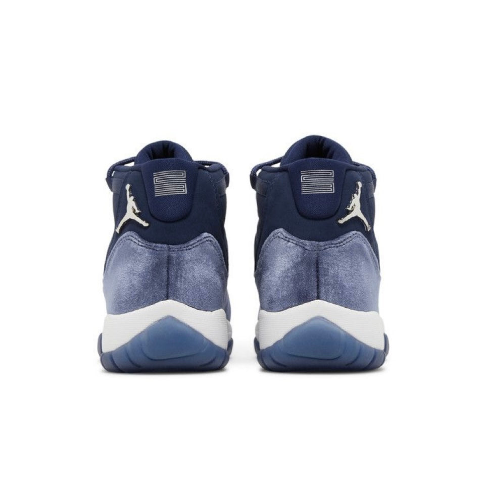 (Size Wmn 8.5) Air Jordan Retro 11 "Midnight Navy Velvet"