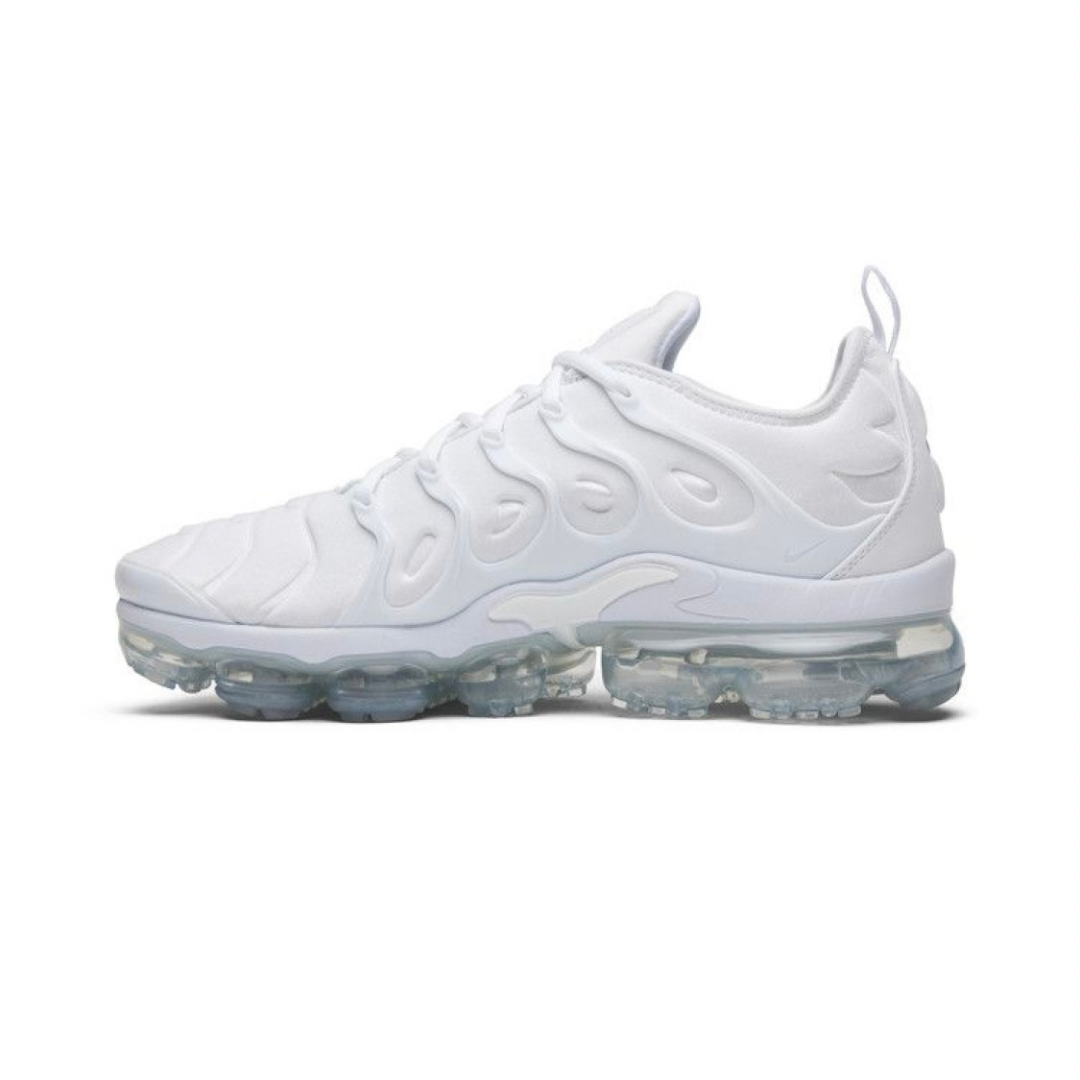 NIKE AIR VAPORMAX PLUS "PLATINUM WHITE"