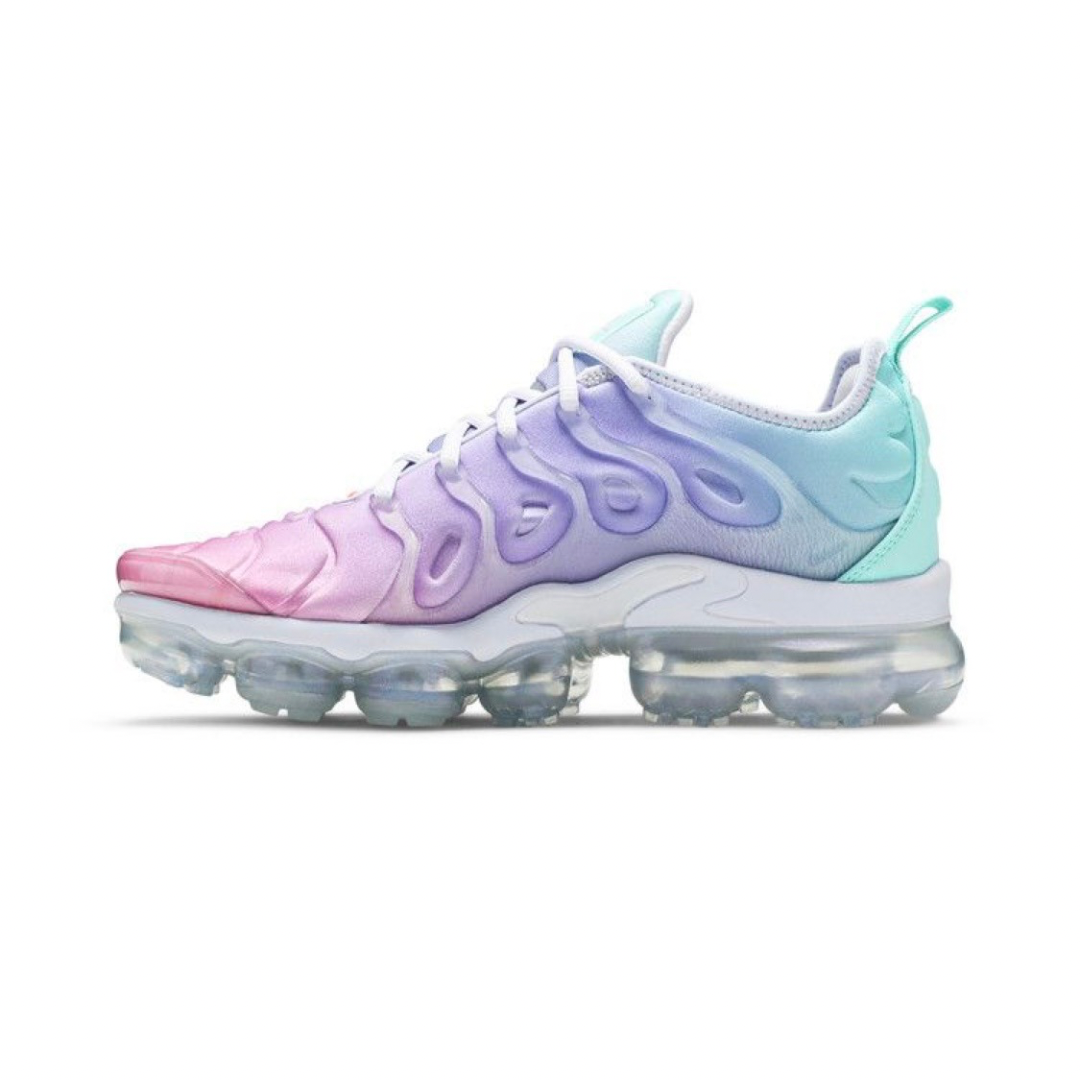 NIKE AIR VAPORMAX PLUS "EASTER"